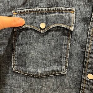 Levi’s classic denim sleeveless top sz L